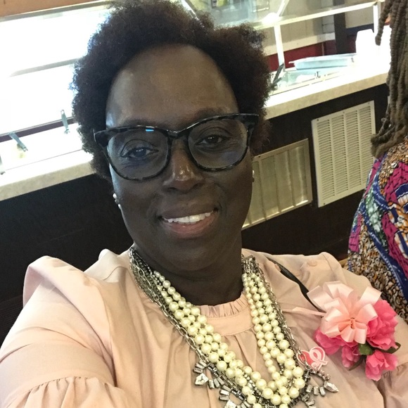 Meet your Posher, Minnie - Picture 1 of 1